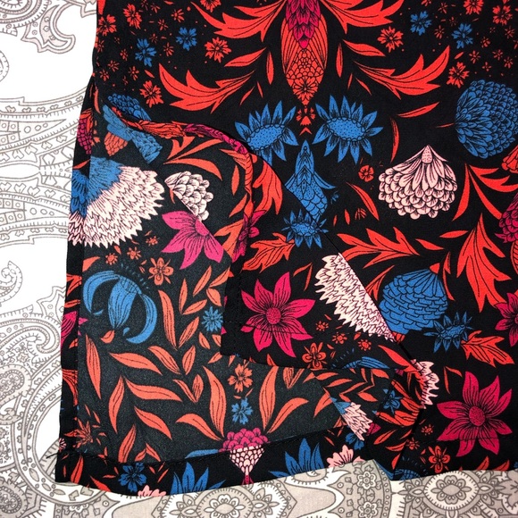 ⬇️ H&M spaghetti strap top - NWOT - Picture 2 of 4